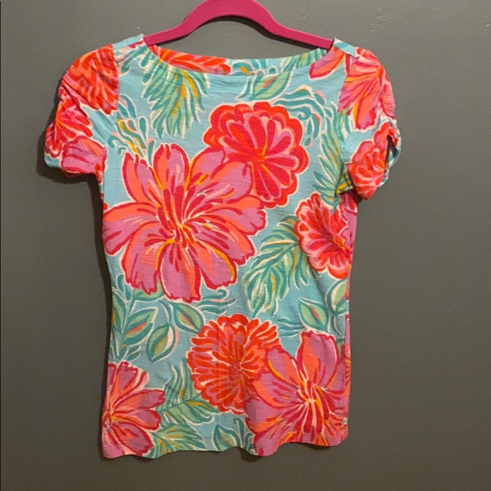 EUC Lilly Pulitzer T Shirt